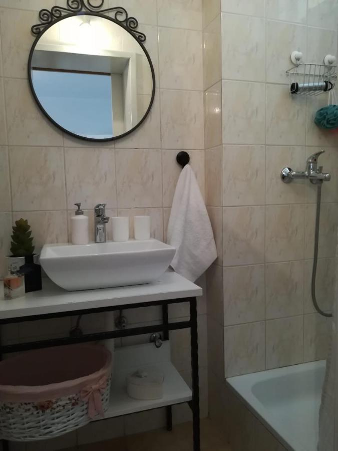 Apartment And Room Hudoletnjak Шіло Екстер'єр фото