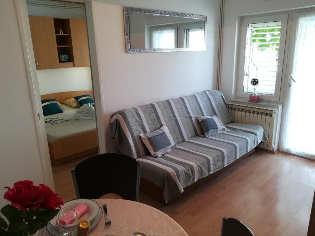 Apartment And Room Hudoletnjak Шіло Екстер'єр фото